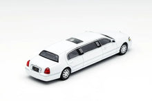 Load image into Gallery viewer, GCD 1/64 Lincoln Town Car Limousine
