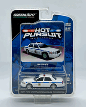 Load image into Gallery viewer, Greenlight 1/64 Hot Pursuit Series 10 Ford Crown Victoria FBI Police
