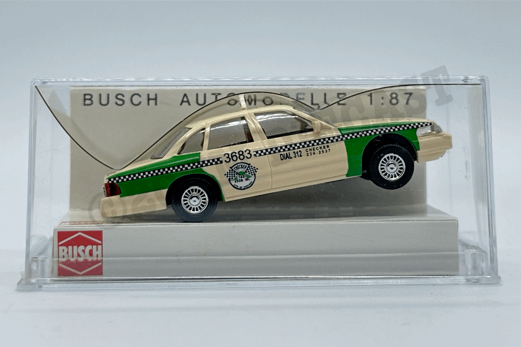 Busch 1/87 1997 Ford Crown Victoria - US Taxi