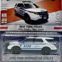 Load image into Gallery viewer, Greenlight 1/64 Hot Pursuit Series 19 - 2015 Ford Explorer Interceptor Utility - New York City Police Departmentpt (NYPD)
