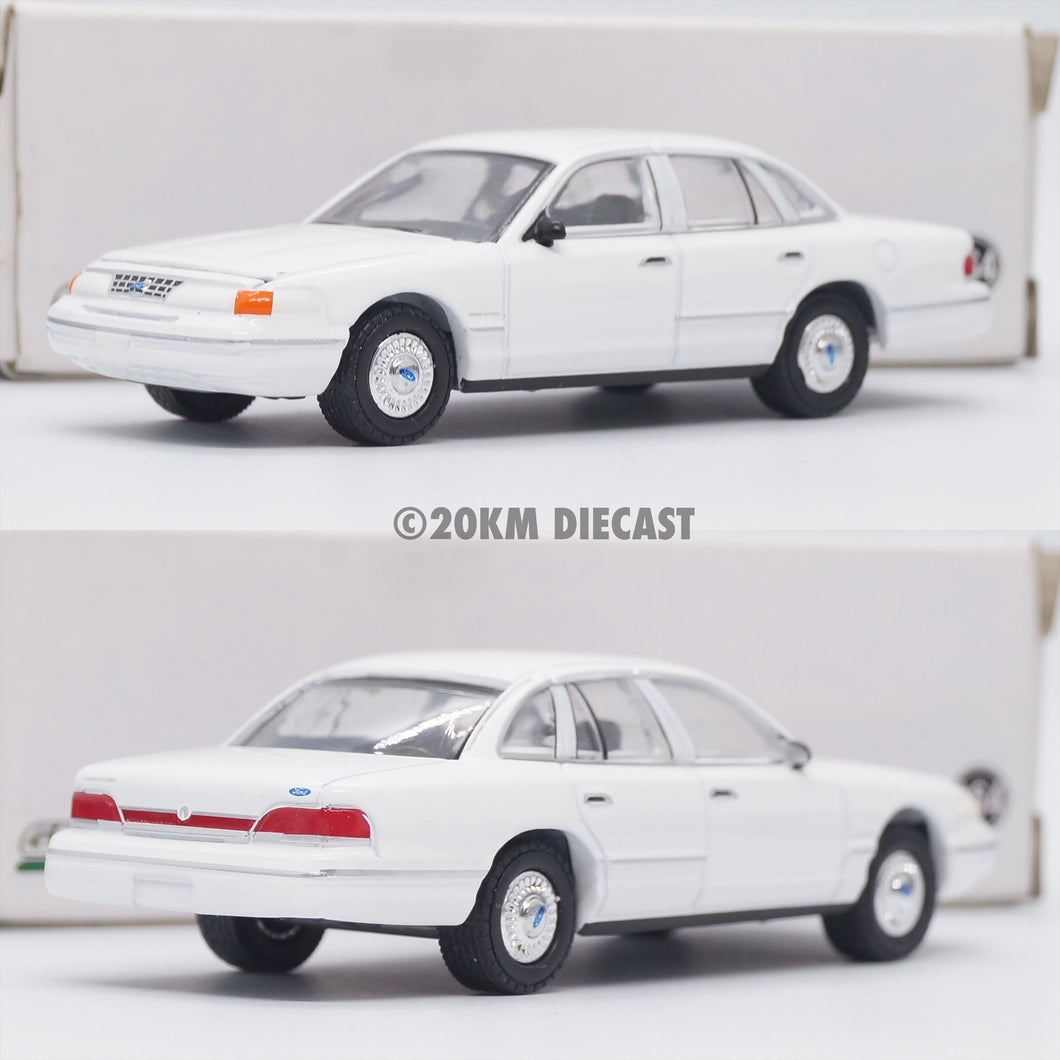 Greenlight 1/64 1992 Ford Crown Victoria - Blank White – 20KM Diecast