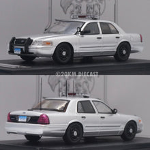 Load image into Gallery viewer, Rollin 1/64 - Ford Crown Victoria Police Interceptor - Connecticut State Police
