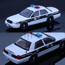 Load image into Gallery viewer, Rollin 1/64 - Ford Crown Victoria Police Interceptor - Texas Highway Patrol
