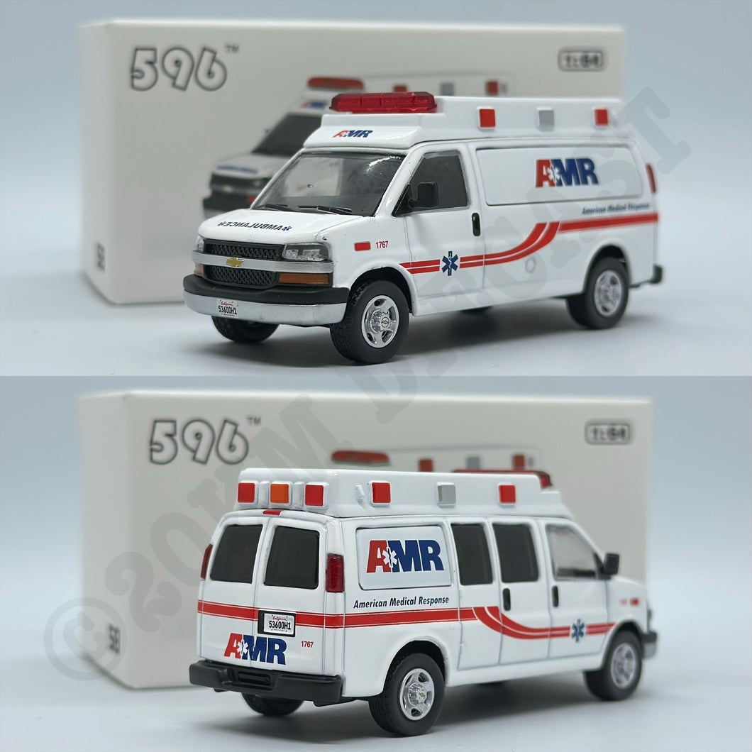596 Model 1/64 Chevrolet Express (Facelift) - American Medical Response Ambulance (AMR)