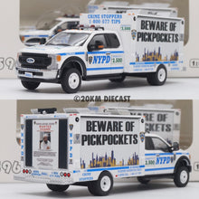 Load image into Gallery viewer, 596 1/64 Ford F550 NYPD Crime Scene Unit (With working light box)
