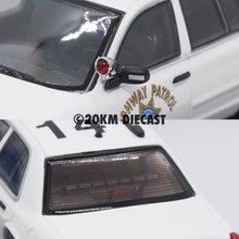 Load image into Gallery viewer, Rollin 1/64 Crown Victoria Police Interceptor - California Highway Patrol Slicktop (New)
