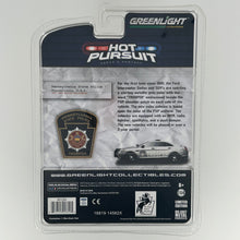 Load image into Gallery viewer, Greenlight 1/64 Hot Pursuit Series - 2017 Ford Police Interceptor Sedan Taurus - Pennsylvania State Police
