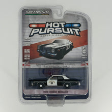 Load image into Gallery viewer, Greenlight 1/64 Hot Pursuit Series 27 - 1978 Dodge Monaco - California Highway Patrol (CHP)

