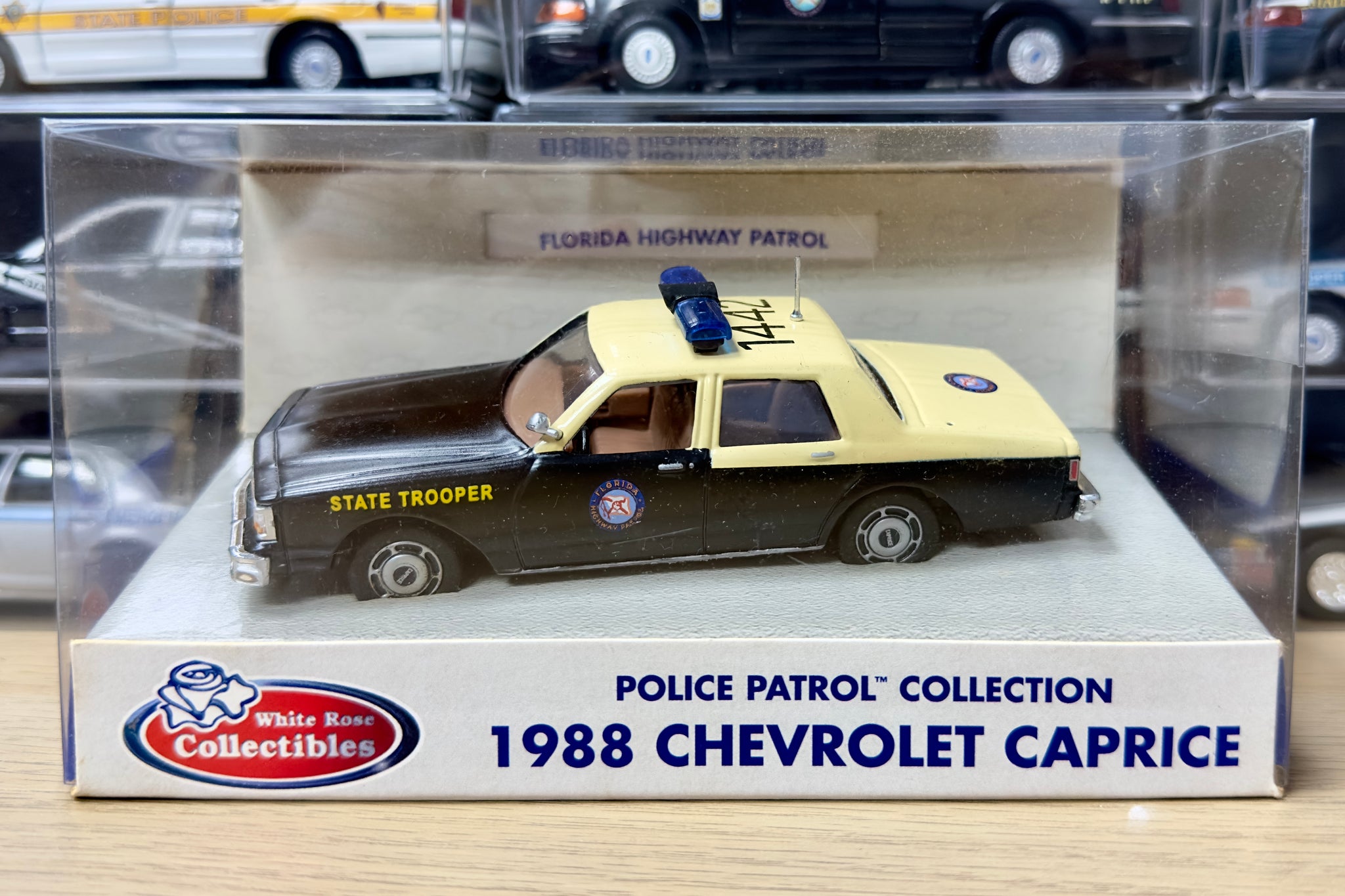 White Rose Collectibles 1/43 1988 Chevrolet Caprice -Florida