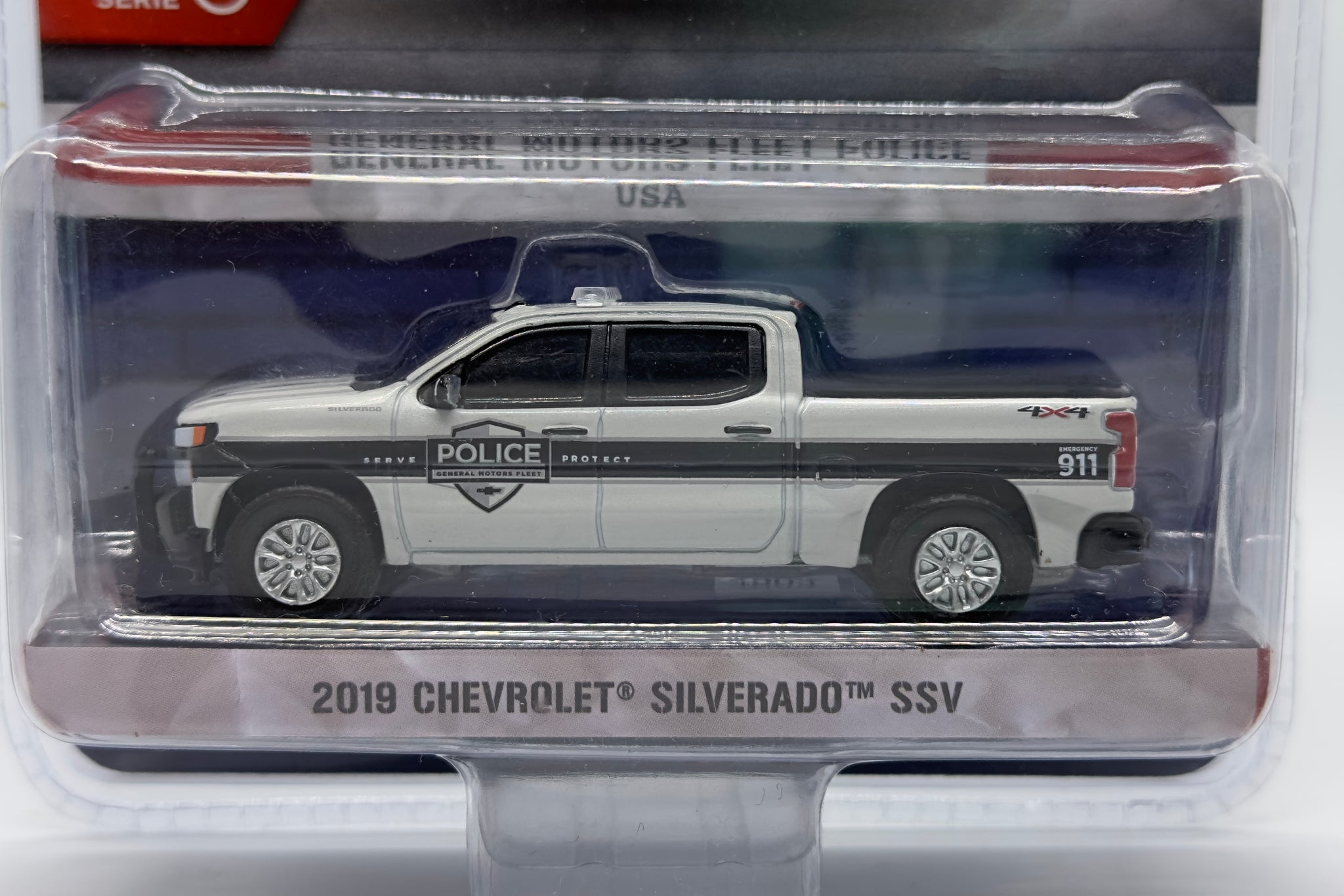 GREENLIGHT THE STAMPEDE 2台セット Greenlight Hot Pursuit - Chevrolet Silverado SSV 2 cars set