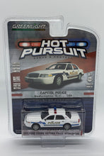 Load image into Gallery viewer, Greenlight Hot Pursuit - 2011 Ford Crown Victoria - US Capitol Police
