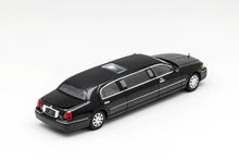 Load image into Gallery viewer, GCD 1/64 Lincoln Town Car Limousine
