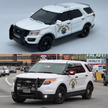 Load image into Gallery viewer, Greenlight 1/64 2016 Ford Police Interceptor Utility - California Highway Patrol (CHP) (Custom)

