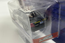 Load image into Gallery viewer, Greenlight 1/64 Hot Pursuit Series 19 - 2008 Ford Crown Victoria Police Interceptor - California Highway Patrol (CHP) #42760-C
