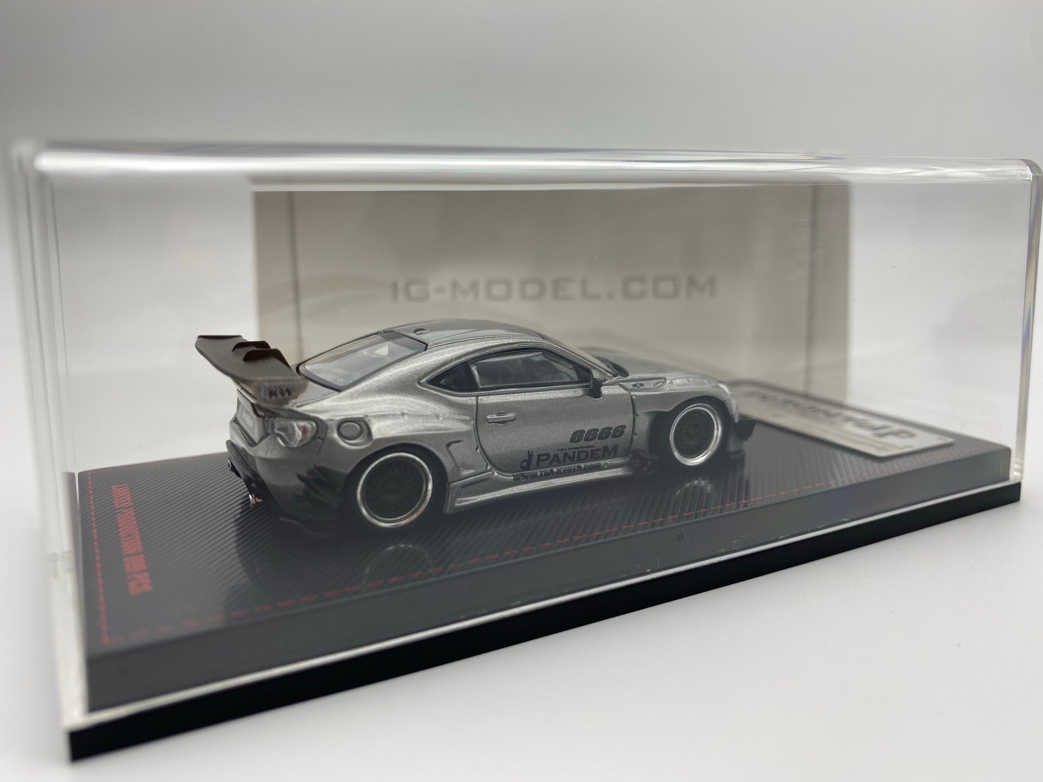 Tarmac Works x Ignition Model 1/64 Pandem Toyota 86 V3 Gray