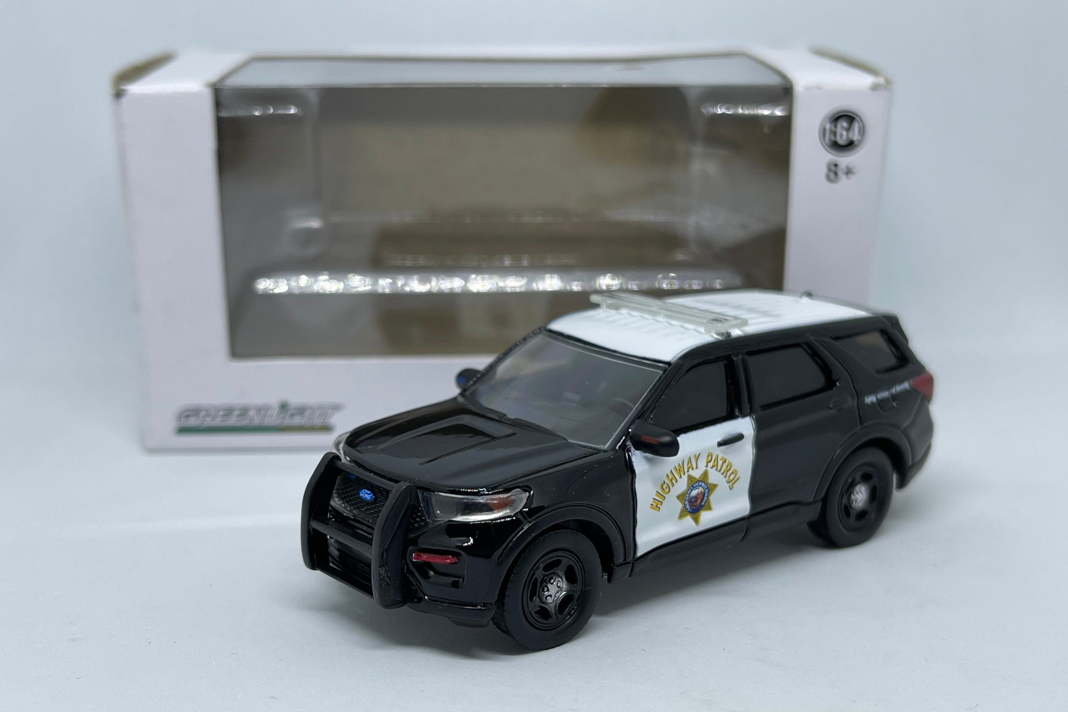 Green light グリーンライト 1/64 カリフォルニア　警察署 Greenlight 1/64 2020 Ford Police Interceptor Utility - California