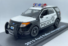 Load image into Gallery viewer, Greenlight 1/43 Exclusive (Las Vegas Police) - 2013 Ford Police Interceptor Utility - Las Vegas Metropolitan Police Department #51321
